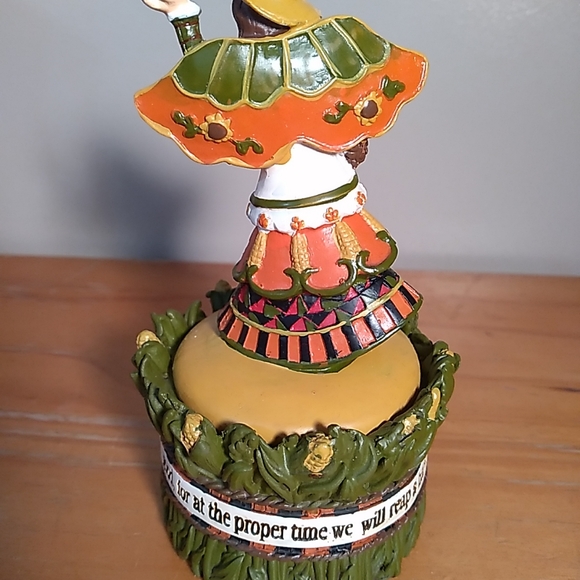 Faith at Home 2007 Harvest Angel Box Galatians 6:9 - Picture 4 of 11